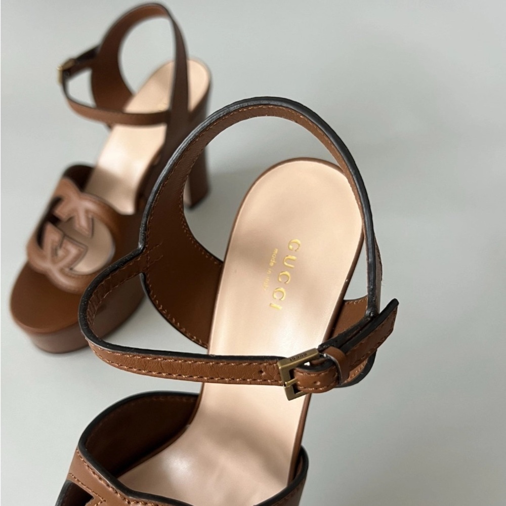 Gucci Interlocking G Sandals - Picture 3 of 4